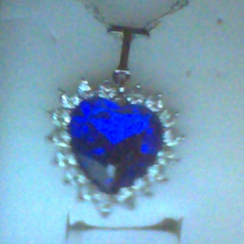 Titanic heart of the ocean necklace